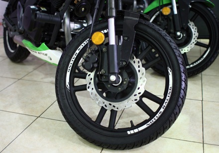 Phanh đĩa trước 