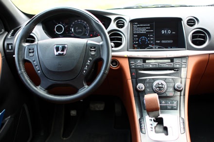 Khám phá xe Luxgen7SUV đến từ Đài Loan - 2 Luxgen đặt tên Think* cho bộ chức năng giải trí, hỗ trợ an toàn và các chức năng điển tử khác