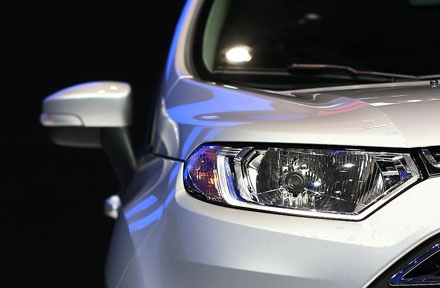 Xe Ford EcoSport sẽ có mặt tại Việt Nam vào cuối năm nay - 9 Nội thất của EcoSport mang những đường nét tương đồng với người anh em Fiesta