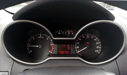 Mazda BT-50 có thêm phiên bản 2.2L tại Việt Nam - 6 Bảng đồng hồ chính của xe BT-50