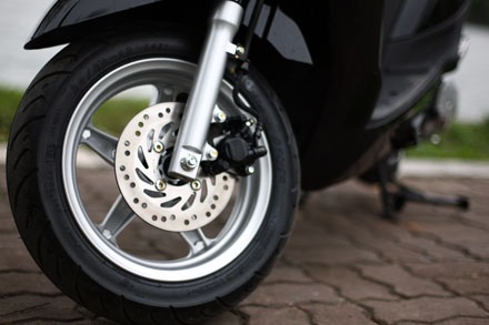 ... cùng hệ thống phanh kết hợp vẫn là những thế mạnh của riêng Honda tại Việt Nam