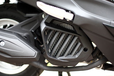 Cửa lấy gió làm mát động cơ được cải tiến để lượng gió vào nhiều hơn