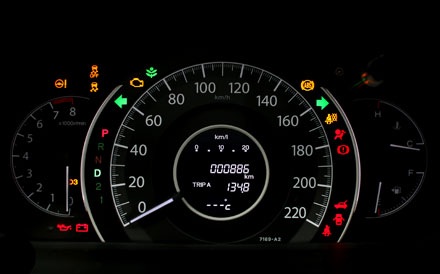 Honda CR-V 2013 - Thay đổi để thích ứng - 5 Ngoài những thay đổi về đồng hồ dạng kim truyền thống,