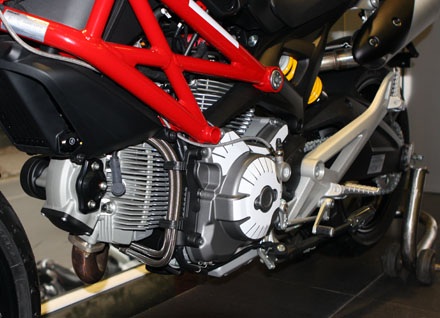 Ducati Monster 795 an toàn hơn với phiên bản ABS - 7 Ducati Monster 795 2013 - An toàn hơn với phiên bản ABS