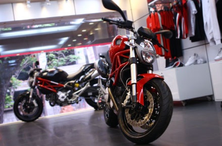 Ducati Monster 795 an toàn hơn với phiên bản ABS - 4 Ducati Monster 795 2013 - An toàn hơn với phiên bản ABS