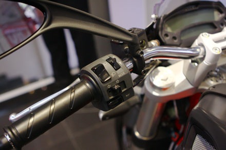 Ducati Monster 795 an toàn hơn với phiên bản ABS - 10 Ducati Monster 795 2013 - An toàn hơn với phiên bản ABS