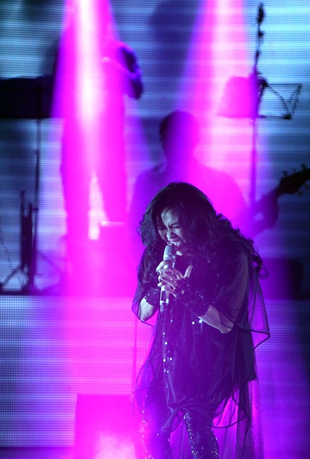 Tạo tính cách với micro buộc giây vải