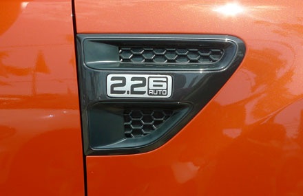 Wildtrak nói riêng và toàn bộ All-new-Ranger tại Việt Nam chỉ dụng động cơ diesel dung tích 2.2