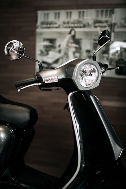 Thêm xe Lambretta màu đen cho năm 2013 - 9 Giá bán của xe Lambretta LN125 mới không thay đổi so với các bản