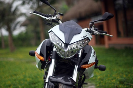 Benelli TNT R160 - Bom nổ chậm đến từ Ý