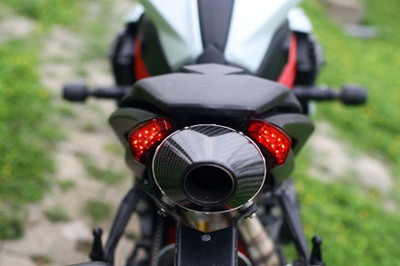 Bộ đèn phanh phía sau sử dụng đèn led