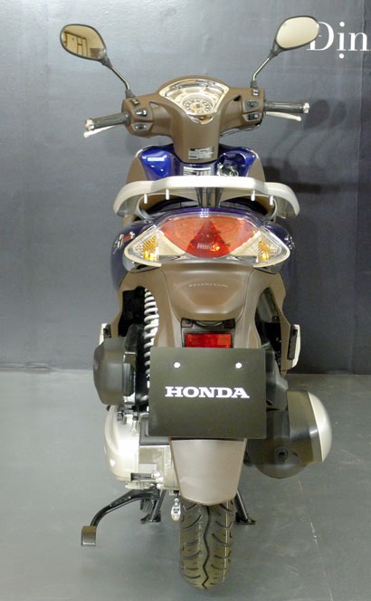 Honda Việt Nam ra mắt SH Mode giá 49,9 triệu đồng - 9 Việt Hưng