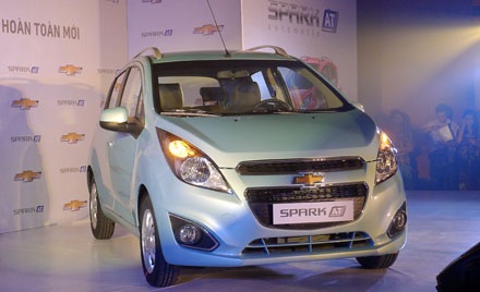 Xe Chevrolet Spark số tự động có giá 377 triệu đồng - 4 Động cơ 1.0L của xe Chevrolet Spark AT