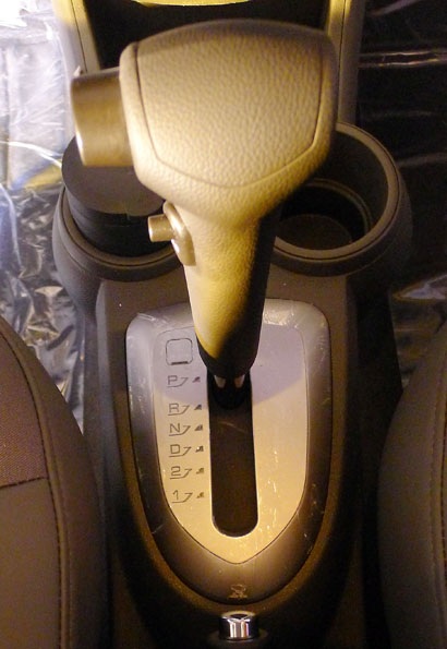 Xe Chevrolet Spark số tự động có giá 377 triệu đồng - 2 Động cơ 1.0L của xe Chevrolet Spark AT