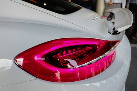 Porsche Cayman mới chính thức có mặt tại Việt Nam - 8 Dân trí
