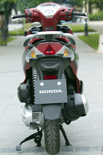 Honda đã bán 15 triệu xe máy tại Việt Nam  Tin nhanh chứng khoán