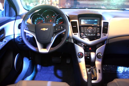 GM Việt Nam ra xe Chevrolet Cruze phiên bản mới - 11 Việt Hưng
