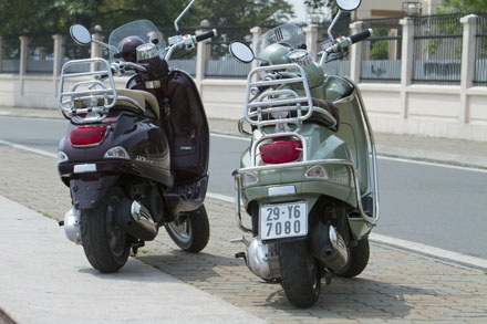 Phần sau của hai mẫu LX-V không khác biệt