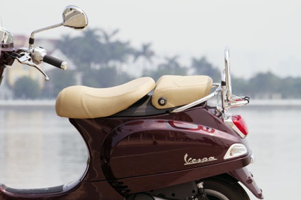 Thiết kế yên xe hoàn toàn giữ đặc trưng của dòng LX-V