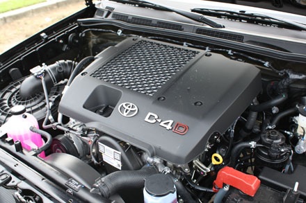 Fortuner 2013 - Minh chứng cho sự bảo thủ - 1 Động cơ dầu của Fortuner 2013 mới