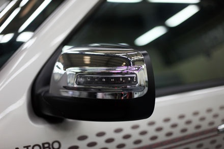 Ford Everest 2013 - Thay đổi nhẹ - 12 Gương cửa có chụp được mạ crôm và tích hợp đèn báo rẽ