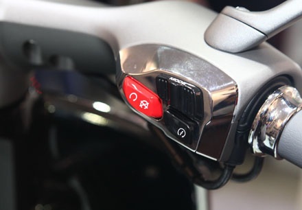 Vespa 946 có phải để kinh doanh? - 11 Việt Hưng