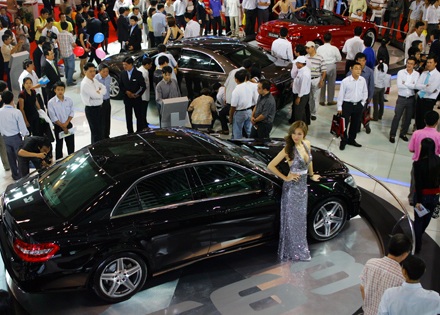 Cục Thuế thành phố Hà Nội: Áp dụng mức phí trước bạ 12% từ ngày 12/7