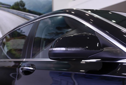 BMW 760Li - Không gian tiện nghi di động - 14 Gương chiếu hậu có tích hợp đèn báo rẽ và chức năng gập điện, chống chói