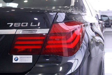 BMW 760Li - Không gian tiện nghi di động - 15 Cụm đèn pha vẫn giữ được dấu ấn mà BMW dày công xây dựng, với các ứng dụng đèn LED khá hấp dẫn