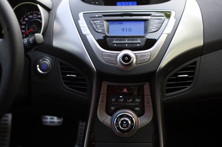 Hệ thống điều khiển kính cùng chức năng gập gương bằng điện