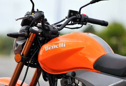 Benelli ra mắt xe côn tay VLM 150 phiên bản mới - 4 Benelli ra mắt xe VLM 150 phiên bản mới