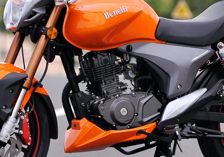 Benelli ra mắt xe côn tay VLM 150 phiên bản mới - 9 Benelli ra mắt xe VLM 150 phiên bản mới
