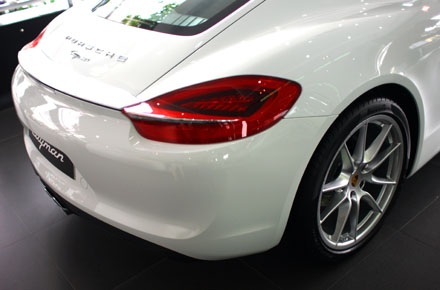 Thông số kỹ thuật Porsche Cayman 2.7L tại Việt Nam: