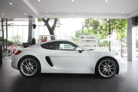 Thông số kỹ thuật Porsche Cayman 2.7L tại Việt Nam: