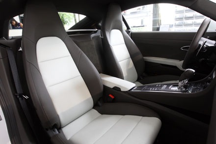 Thông số kỹ thuật Porsche Cayman 2.7L tại Việt Nam: