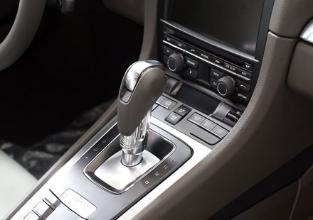 Hộp số tự động 7 cấp PDK - thiết bị tùy chọn của Cayman mới