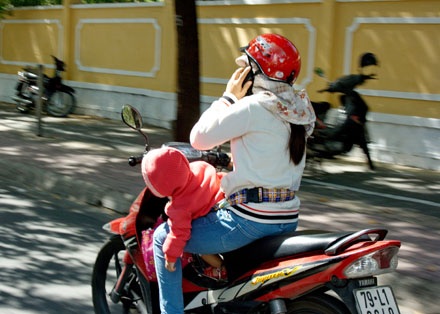 Nếu không vì sự an toàn của bản thân, hãy vì trẻ em! - 1 Tác giả của tấm ảnh, anh Huỳnh Văn Nam