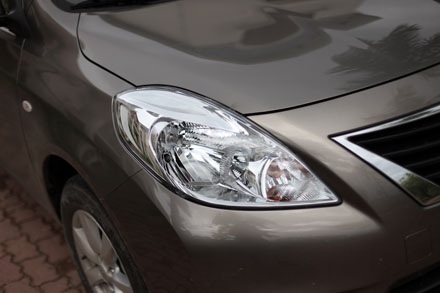 Nissan Sunny - Một mẫu xe thực dụng - 16 Gương cửa không tích hợp đèn báo rẽ
