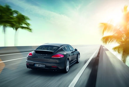 Porsche Panamera phiên bản mới tại Việt Nam có giá từ gần 4,5 tỷ - 5 Porsche Panamera thế hệ mới tại Việt Nam có giá từ gần 5 tỷ