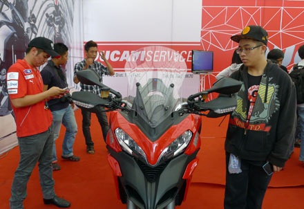 Khai mạc ngày hội mô-tô đầu tiên tại Việt Nam - 10 Như Phúc - Thanh Long