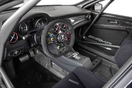 CLA45 AMG Race concept – Mẫu xe đua mới của Mercedes-Benz - 6 CLA45 AMG Race concept – Mẫu xe đua mới của Mercedes-Benz