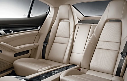 Porsche Panamera Diesel 2014 sẽ ra mắt tại triển lãm ôtô Frankfurt - 7 Porsche Panamera Diesel 2014 sẽ ra mắt tại triển lãm ôtô Frankfurt