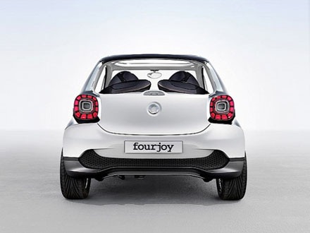 Daimler ra mắt Smart Fourjoy concept