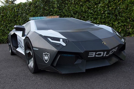 Lamborghini Aventador trị giá 1.000 USD - 4 Lamborghini Aventador trị giá 1.000 USD