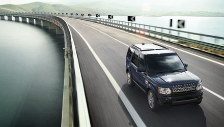 Land Rover chính thức cho ra mắt Discovery 4. - 11 Giá bán các phiên bản Land Rover Discovery 4
2014