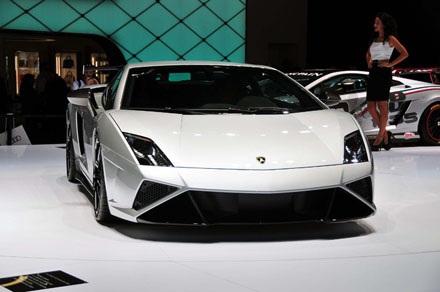 Lamborghini công bố giá bán LP 570-4 Squadra Corse. - 1 Lamborghini