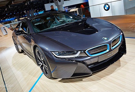Plug-in hybrid i8 - mẫu xe đắt nhất của BMW - 15 BMW i8 sẽ đến tay người dùng đầu năm sau