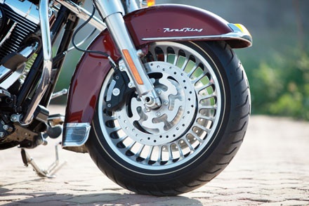 Harley Davidson Road King Classic - Một lần được chiêm ngưỡng - 5 Harley Davidson Road King Classic - Một lần được chiêm ngưỡng