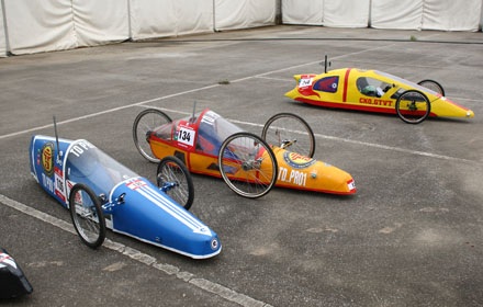 “Bạn có thể đi được bao nhiêu km chỉ với 1 lít xăng?”.