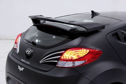 Veloster "hiệp sĩ bóng đêm" ra mắt tại Việt Nam - 4 Mẫu Veloster Dark Knight tại Việt Nam sẽ được bảo hành 3 năm hoặc 30 nghìn km tùy từng điều kiện.